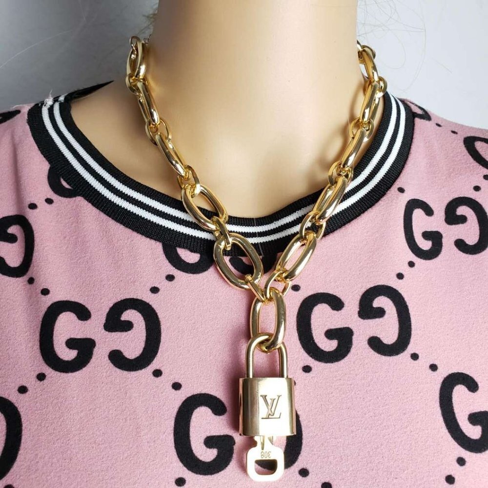 Authentic Louis Vuitton Lock & Key w/Unbranded Gold Plated Chain Necklace 020726